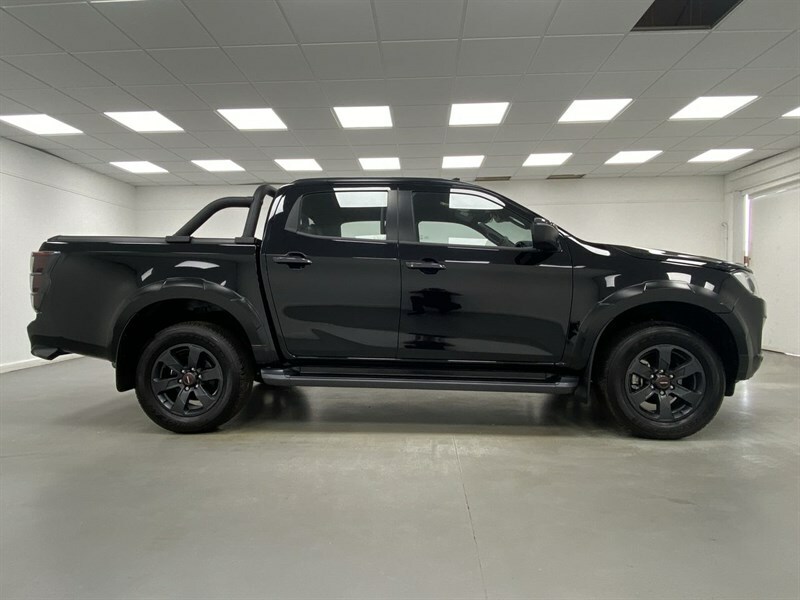 Isuzu D-Max 1.9 V-cross Double Cab 4X4 Black #5