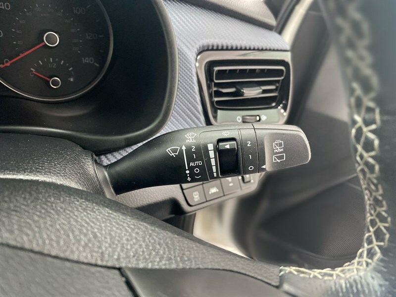Kia RIO 1.2 2 Euro 6 Ss White #37
