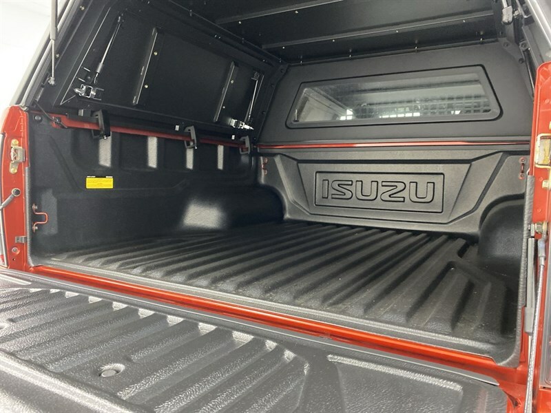 Isuzu D-Max D-max 1.9 Utility Double Cab 4 X4 Rear Diff Lock Silver #57