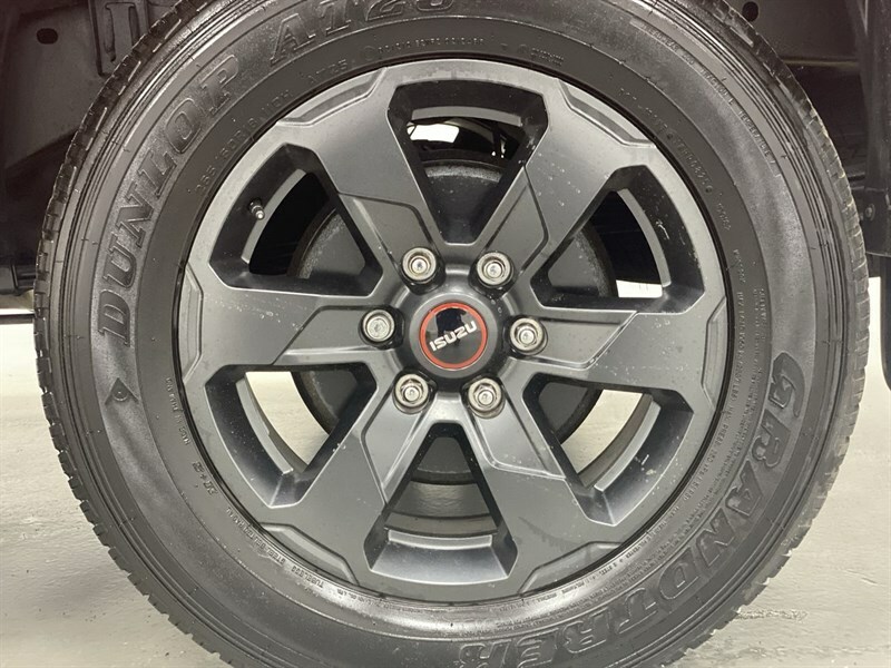 Isuzu D-Max D-max 1.9 Utility Double Cab 4 X4 Rear Diff Lock Silver #17