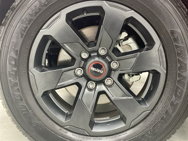 Isuzu D-Max D-max 1.9 Utility Double Cab 4 X4 Rear Diff Lock Silver #8