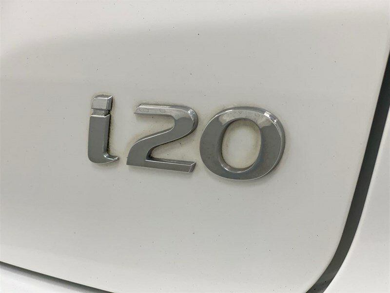 Hyundai I20 Hatchback White #29