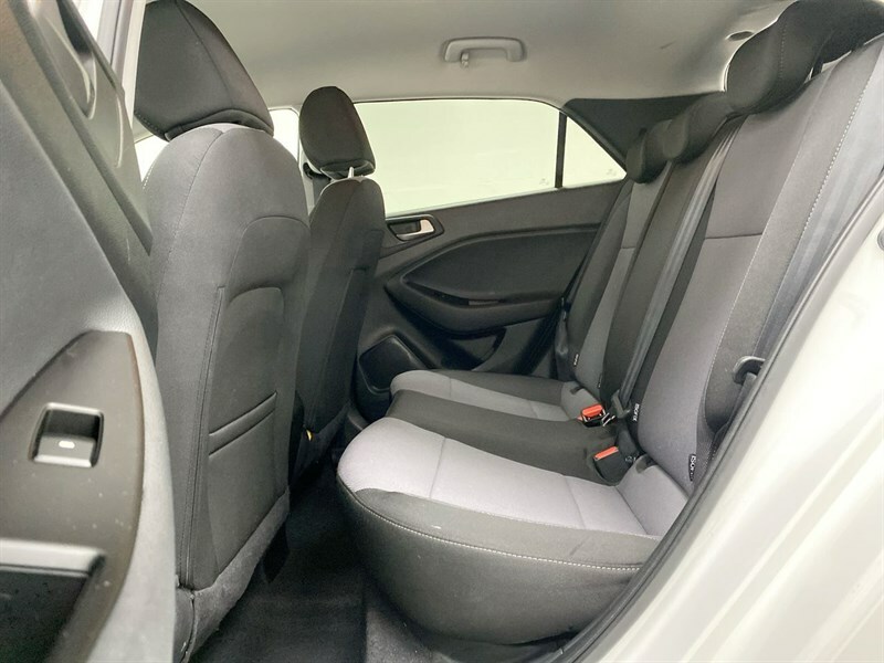 Hyundai I20 Hatchback White #58