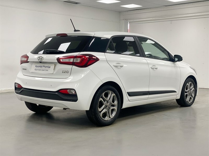 Hyundai I20 Hatchback White #12