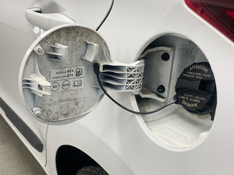 Hyundai I20 Hatchback White #28