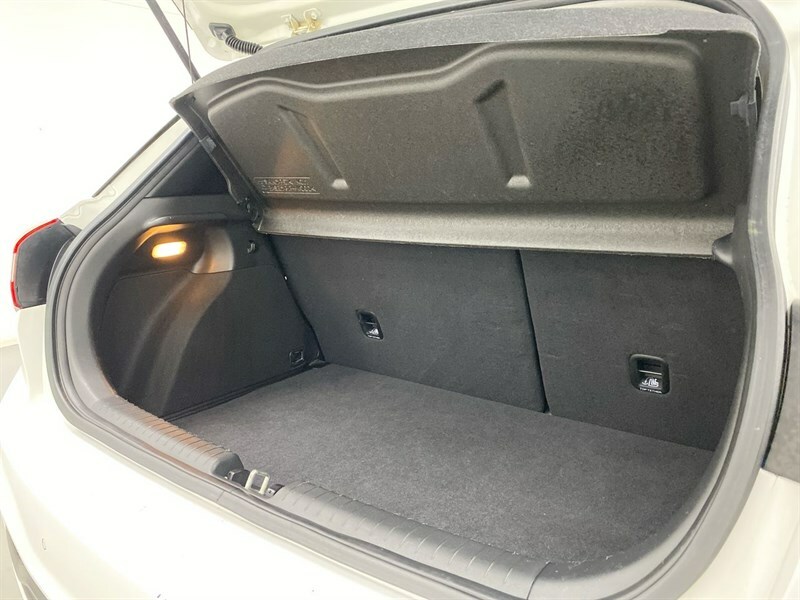 Hyundai I20 Hatchback White #62