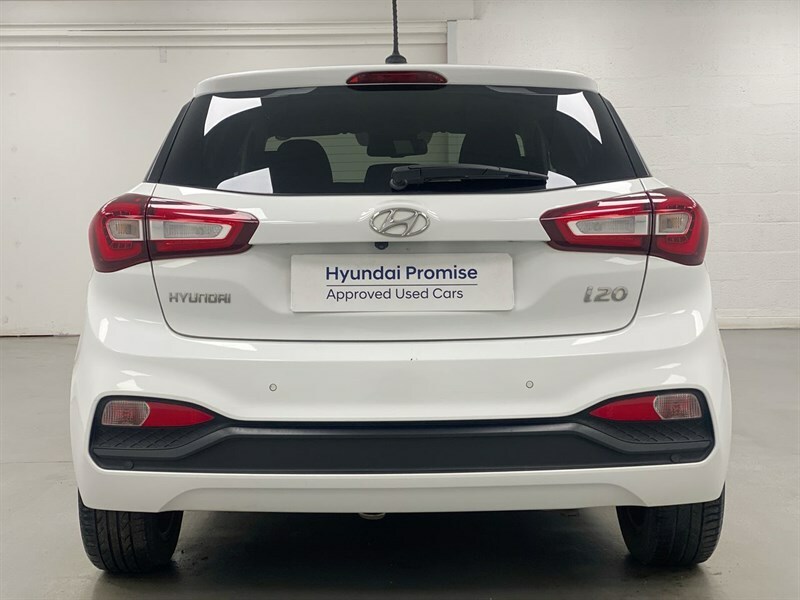 Hyundai I20 Hatchback White #7