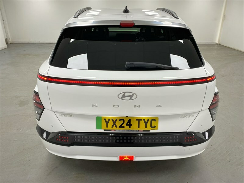 Hyundai Kona Advance Orange #23