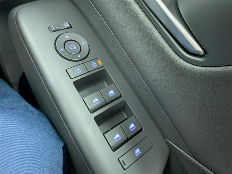 Hyundai Kona Advance Orange #32
