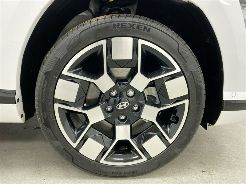 Hyundai Kona Advance Orange #15
