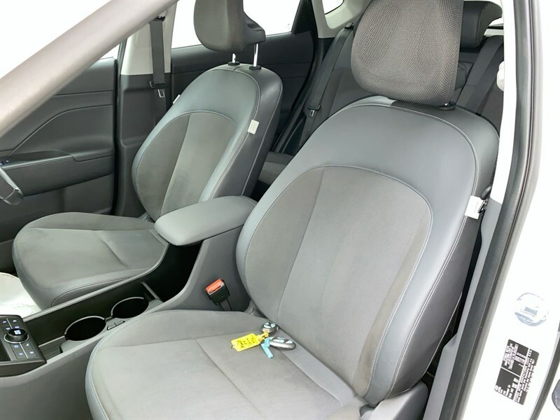Hyundai Kona Advance Orange #49