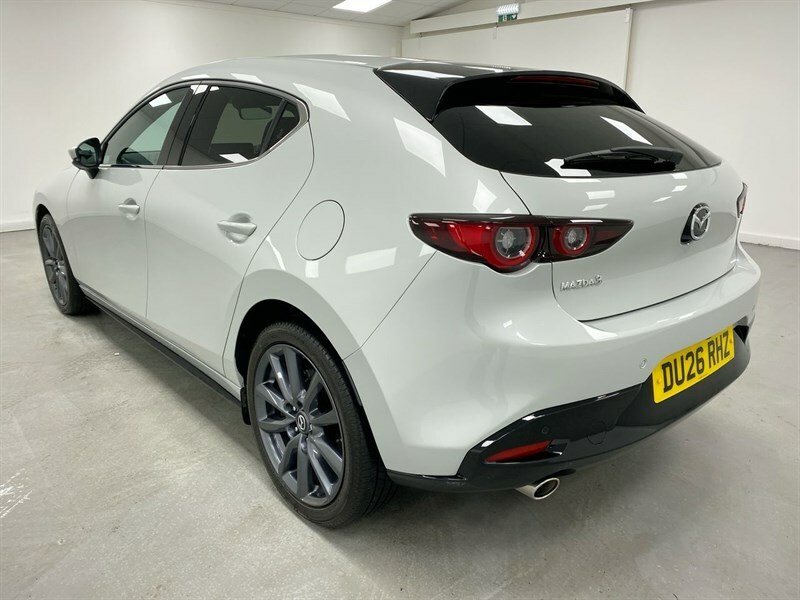 Mazda 3 2.5 E-skyactiv G Mhev 140 Takumi White #3