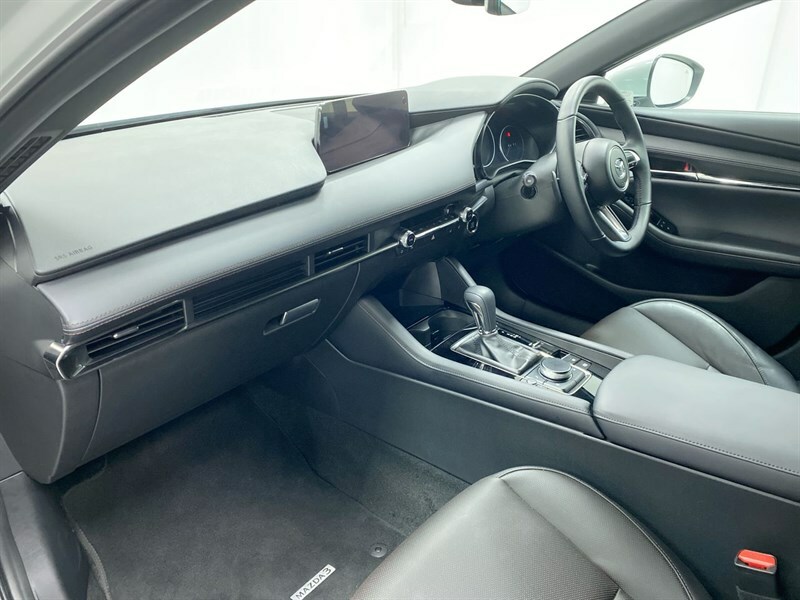 Mazda 3 2.5 E-skyactiv G Mhev 140 Takumi White #2