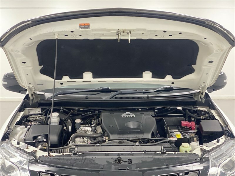Mitsubishi L200 Double Cab Di-d 150 Silver #30