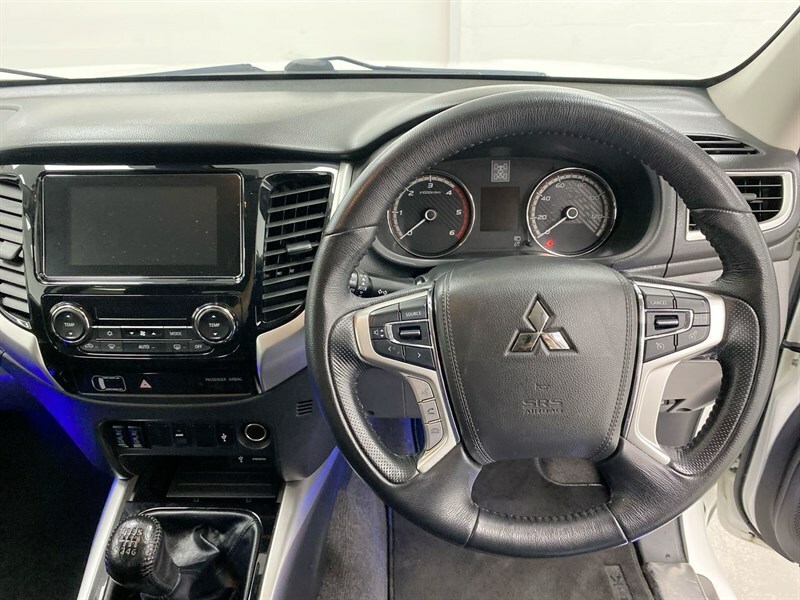 Mitsubishi L200 Double Cab Di-d 150 Silver #36
