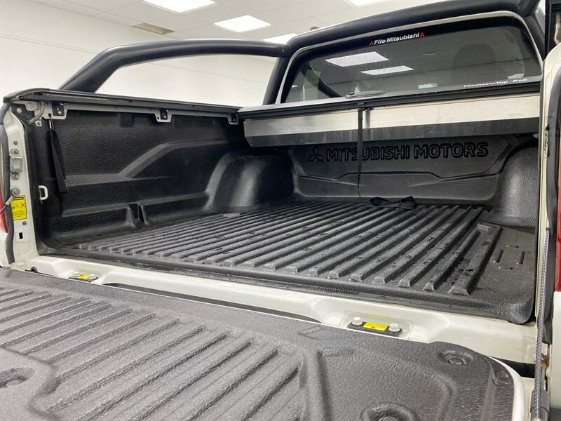 Mitsubishi L200 Double Cab Di-d 150 Silver #61
