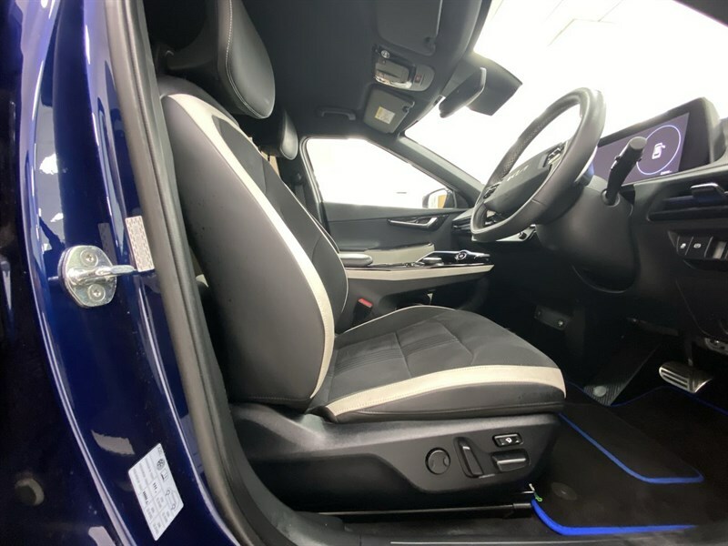 Kia EV6 77.4Kwh Air Red #32