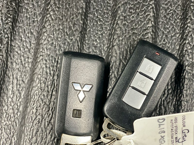 Mitsubishi L200 Di-d Dc Warrior Silver #55