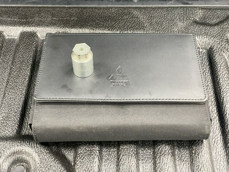 Mitsubishi L200 Di-d Dc Warrior Silver #53