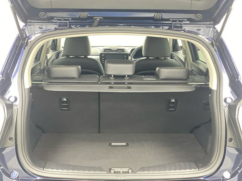 SsangYong Tivoli Hatchback Black #51