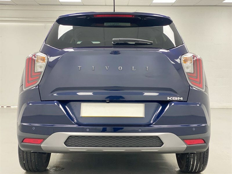 SsangYong Tivoli Hatchback Black #8