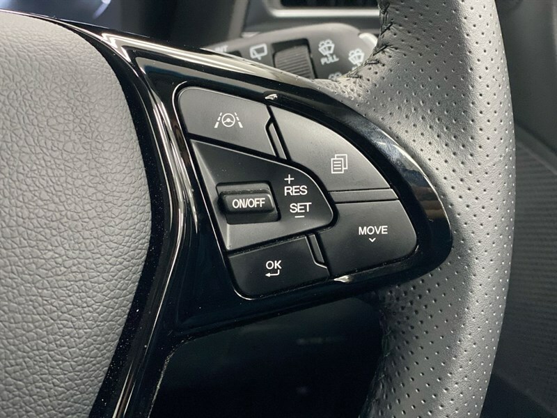 SsangYong Tivoli Hatchback Black #32