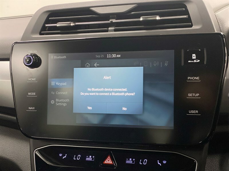 SsangYong Tivoli Hatchback Black #40