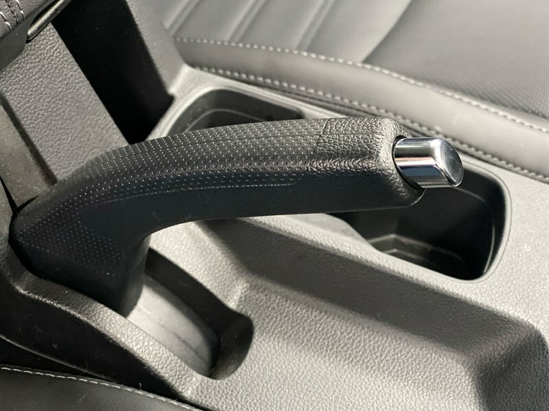 SsangYong Tivoli Hatchback Black #43