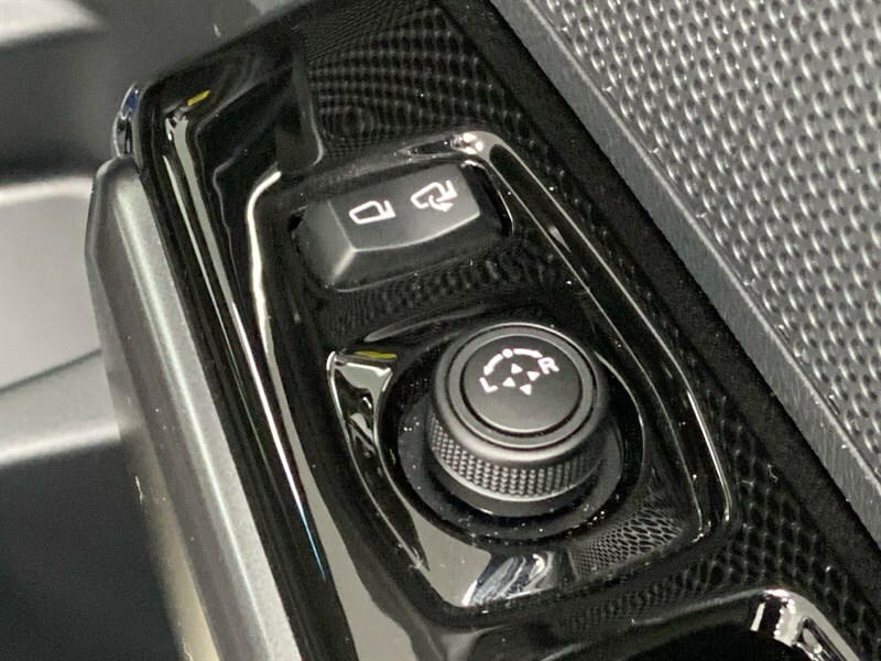 SsangYong Tivoli Hatchback Black #27