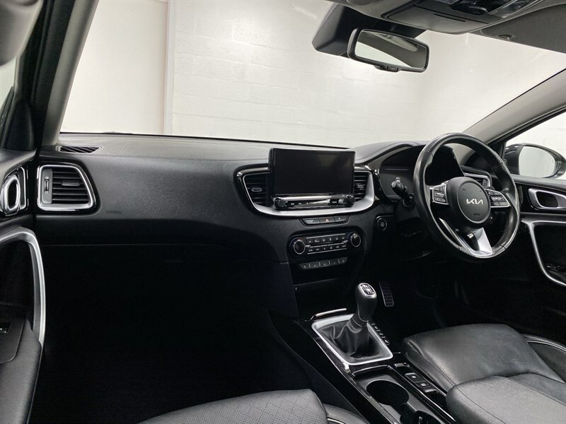 Kia Xceed 1.5T Gdi Isg 4 Black #2