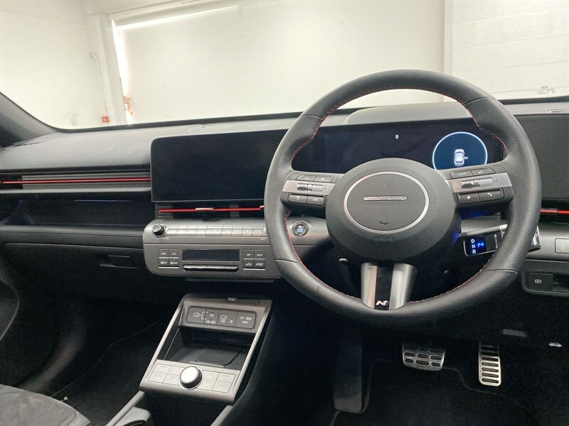Hyundai Kona Advance White #44