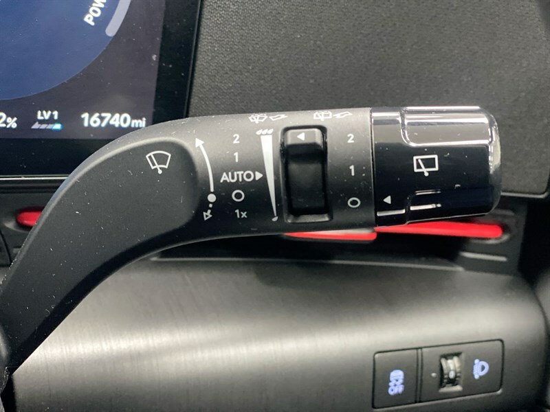 Hyundai Kona Advance White #61