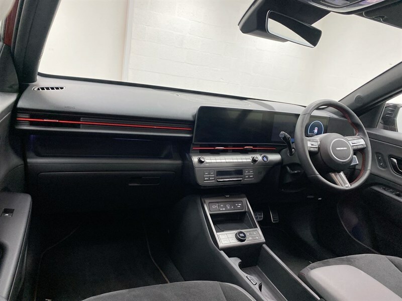 Hyundai Kona Advance White #3