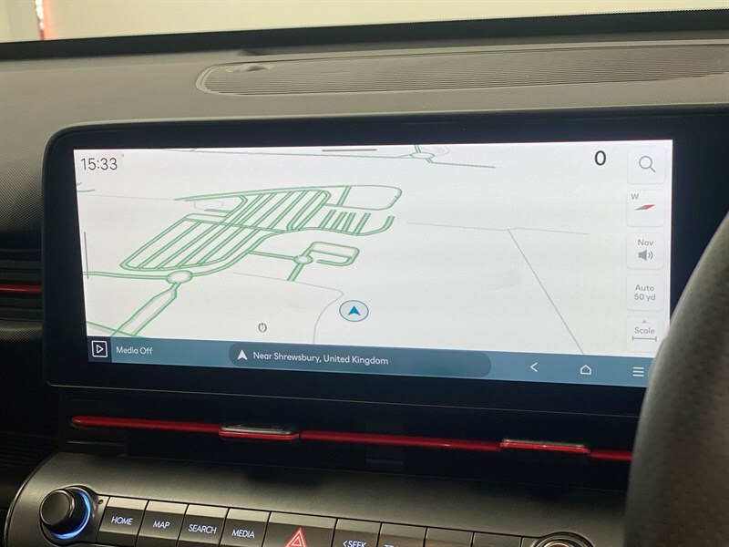 Hyundai Kona Advance White #72