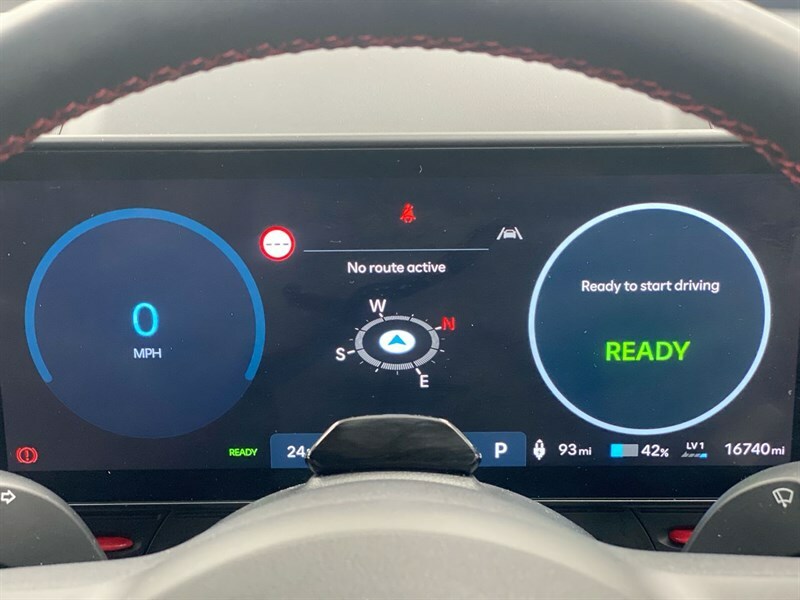 Hyundai Kona Advance White #58