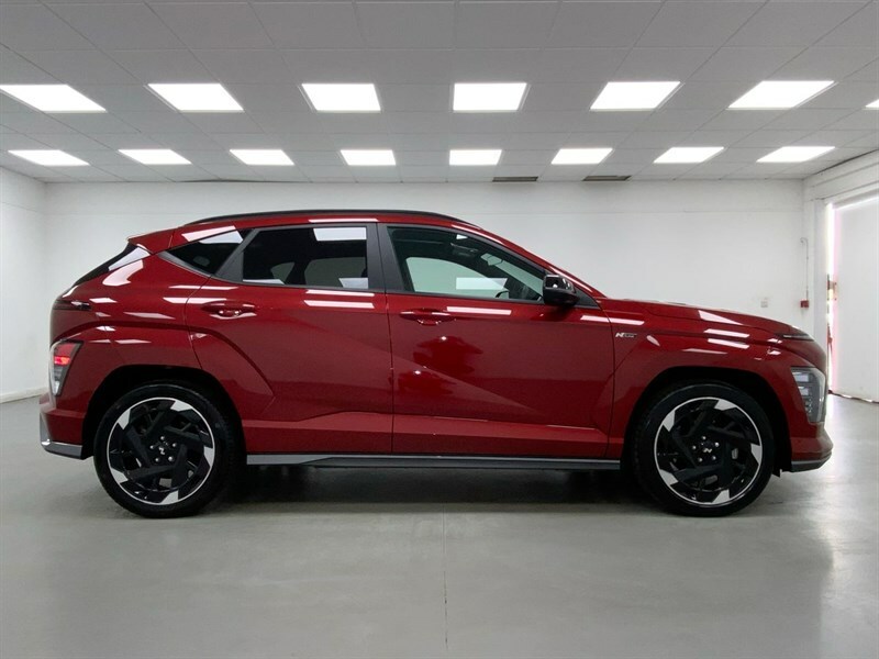 Hyundai Kona Advance White #6