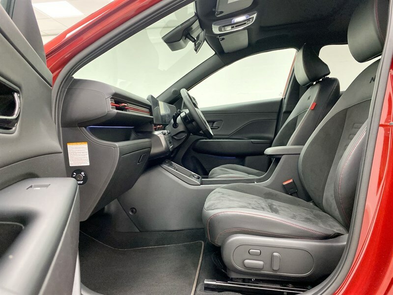 Hyundai Kona Advance White #86