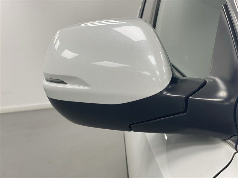 Honda Cr-V Cr-v Sr I-mmd Cvt White #33
