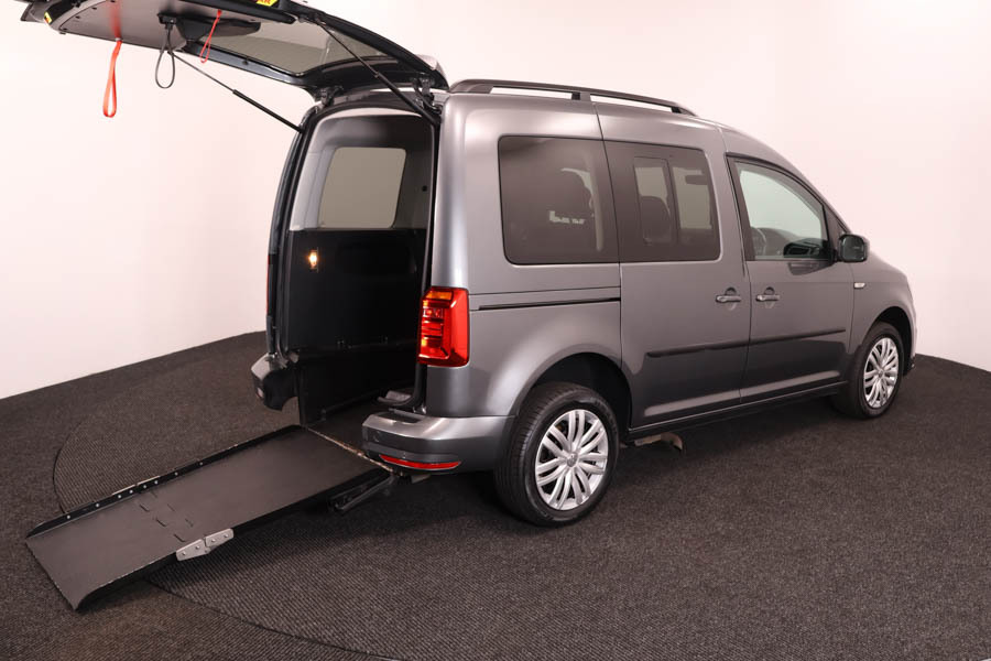 Volkswagen Caddy Life 1.4 Tsi Life Up Front Grey #3