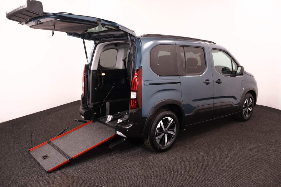 Peugeot Rifter 1.5 Hdi Gt 130 Premium Blue #3