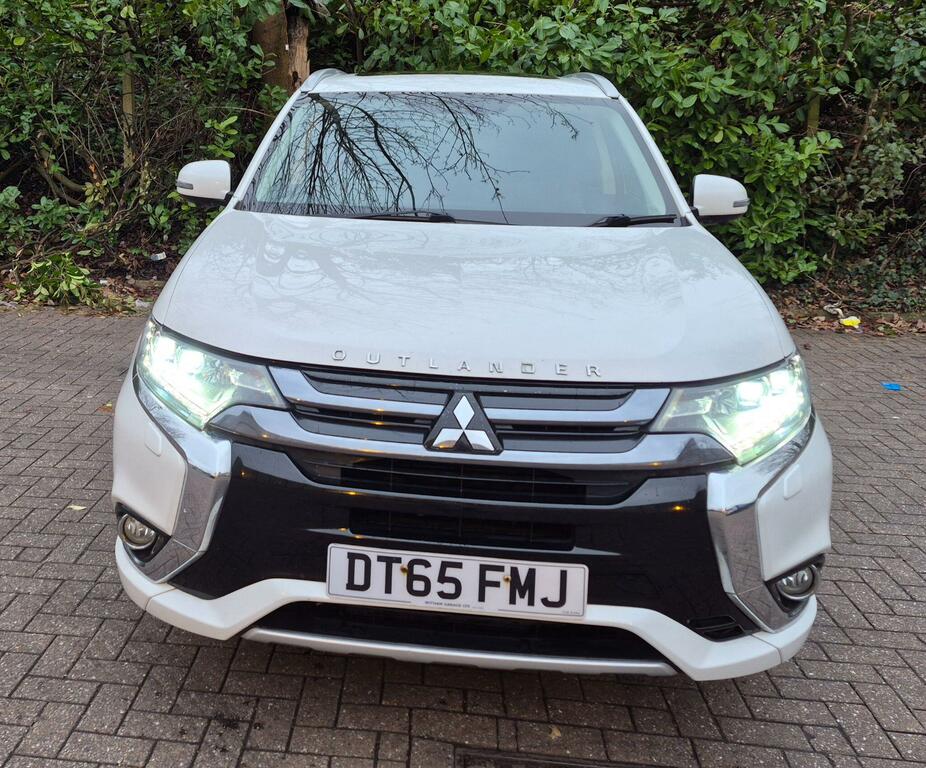 Mitsubishi Outlander 2.0H 12Kwh Gx4h Cvt 4Wd Euro 6 Ss DT65FMJ White #3