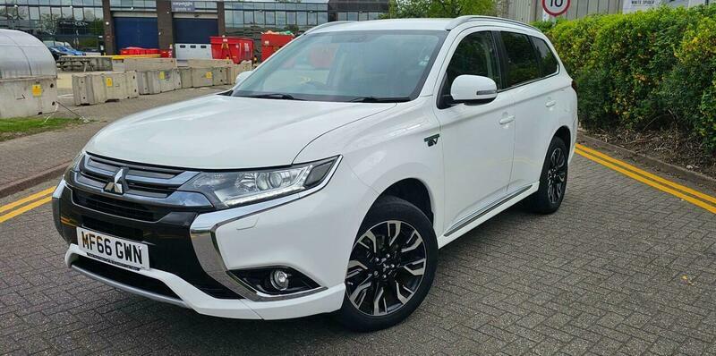 Mitsubishi Outlander 2.0H 12Kwh Gx3h Cvt MF66GWN White #2