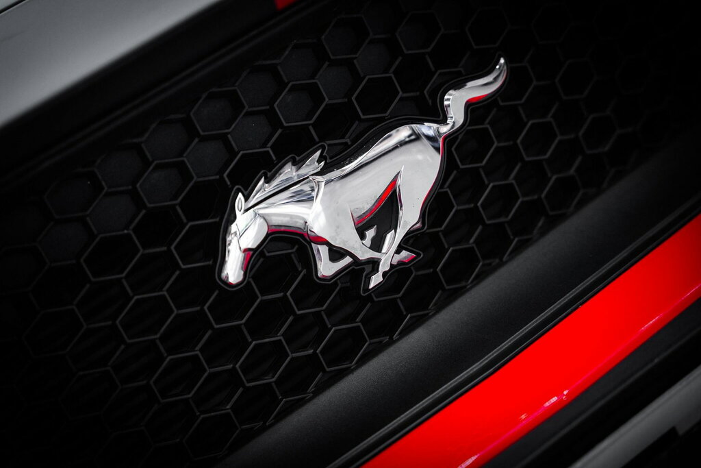 Ford Mustang 5.0 Gt 410 Bhp Red #27