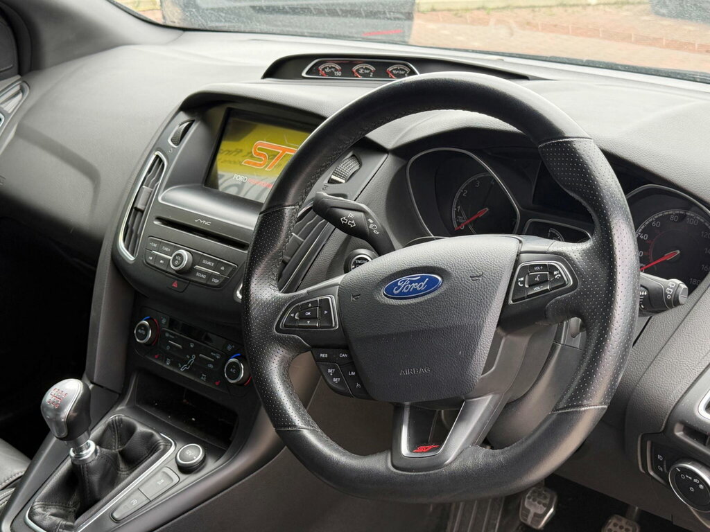 Ford Focus 2.0T Ecoboost St-3 Euro 6 Ss Black #2