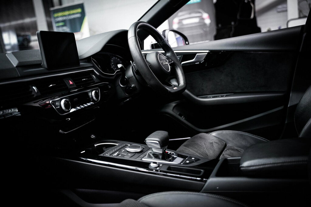 Audi A5 2.0 Tdi 40 Black Edition Sportback S Tronic Quattr LV69HWL Black #2