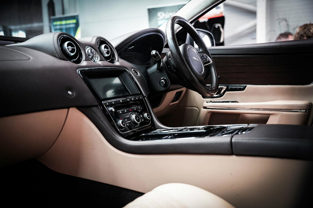 Jaguar XJ 3.0D V6 Portfolio Euro 6 Ss #2