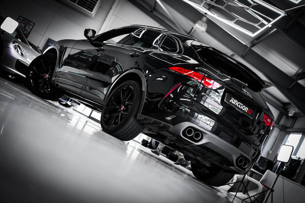 Jaguar F-Pace 5.0 V8 Svr Quickshift Awd Euro 6 Ss HG69FUY #4