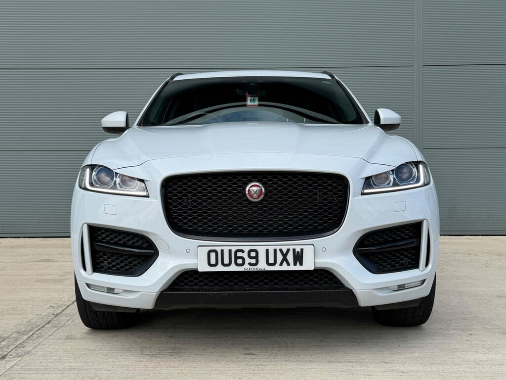 Jaguar F-Pace 2L Chequered Flag Black #15