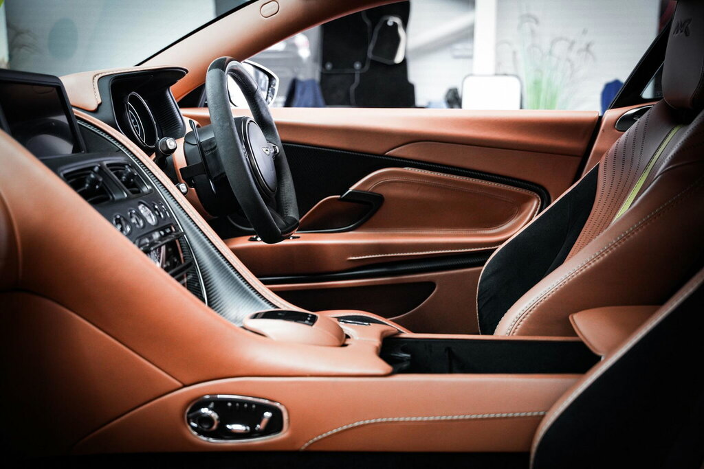 Aston Martin DB11 5.2 V12 Biturbo Amr Euro 6 Ss  #2