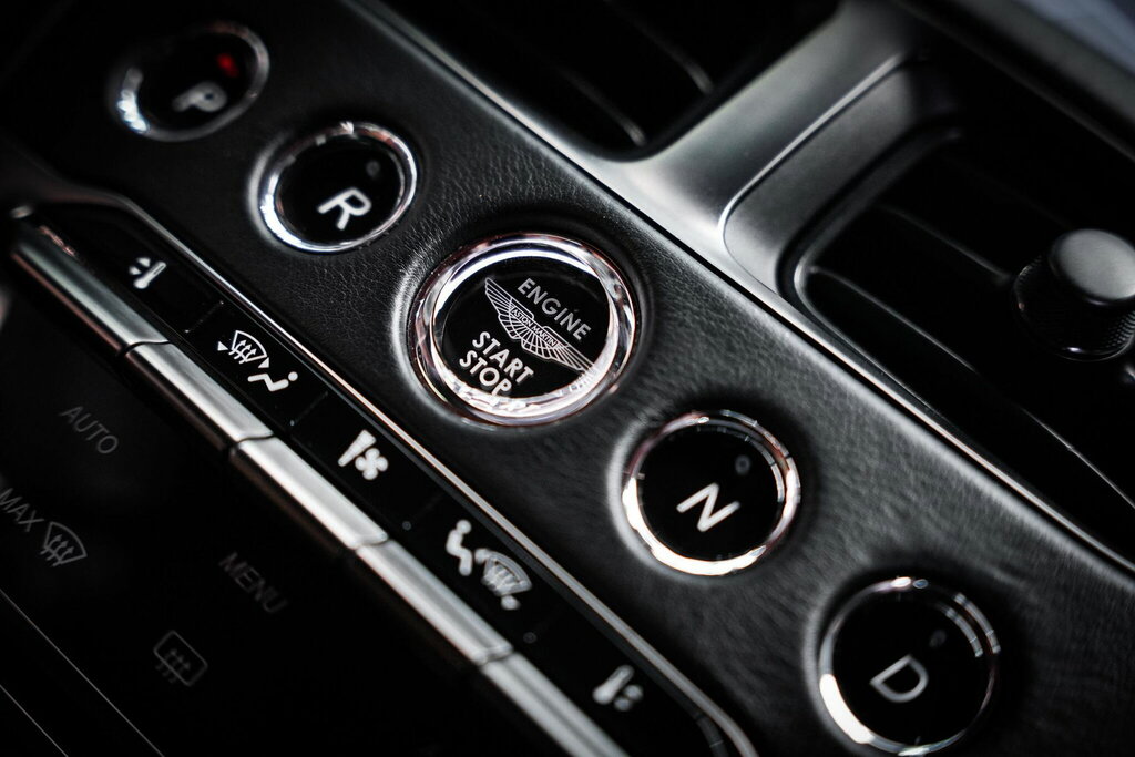 Aston Martin DB11 5.2 V12 Euro 6 Ss Silver #36